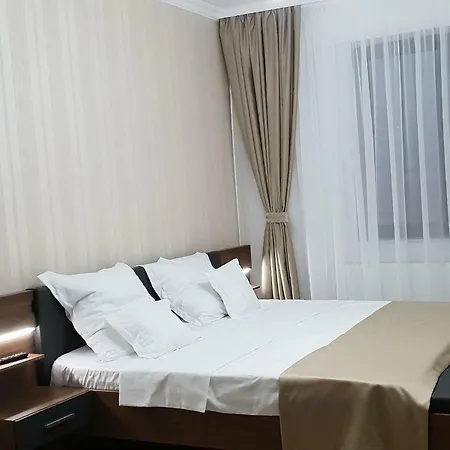 Laura Solid House Апартаменты