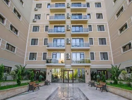 Апартаменты Laura Solid House *